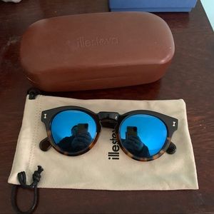 Illesteva Leonard Sunglasses with Reflective Lens